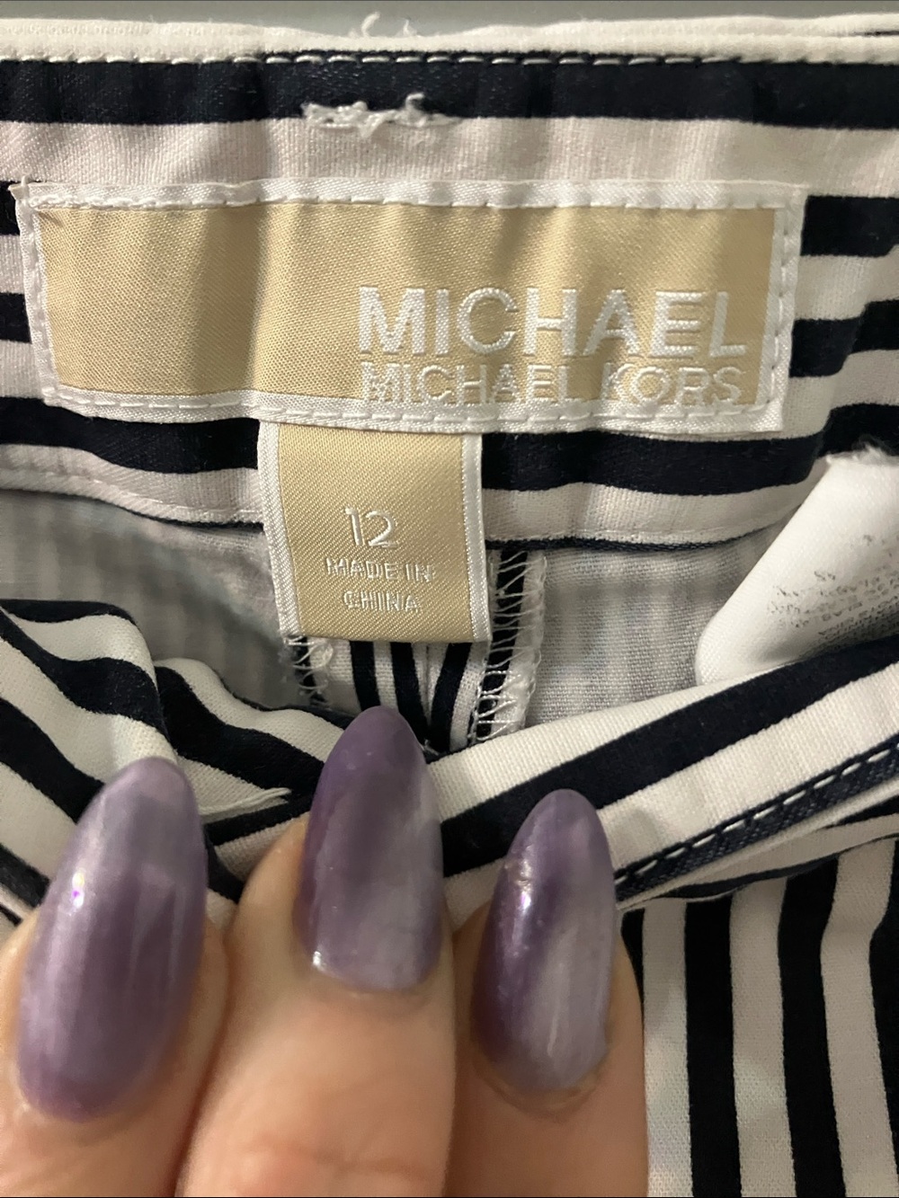 MICHAEL KORS Striped Capri Pants Size: 12 - Picture 4 of 5